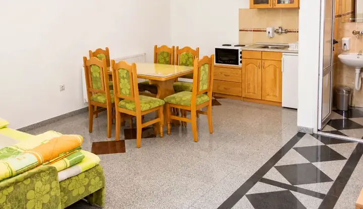 Kuhinja u apartmanu
