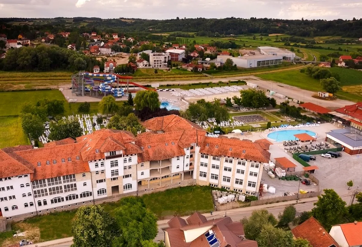 Pogled na Banju Vrujci i okolinu