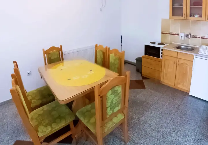 Apartman 12 - studio prostor